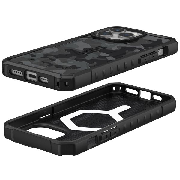 UAG Pathfinder Backcover iPhone 15 Pro Max - Midnight Camo