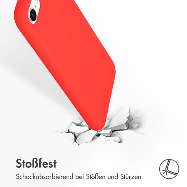 Accezz Liquid Silicone Backcover iPhone SE (2022 / 2020) / 8 / 7 - Rood / Rot / Red