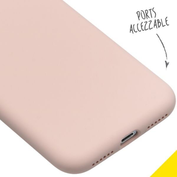 Accezz Liquid Silicone Backcover iPhone SE (2022 / 2020) / 8 / 7 - Roze / Rosa / Pink