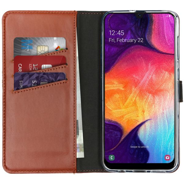 Selencia Echt Lederen Bookcase Samsung Galaxy A50 / A30s - Lichtbruin / Hellbraun  / Light Brown