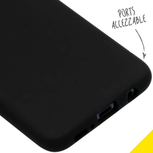 Accezz Liquid Silicone Backcover Samsung Galaxy S10e - Zwart / Schwarz / Black