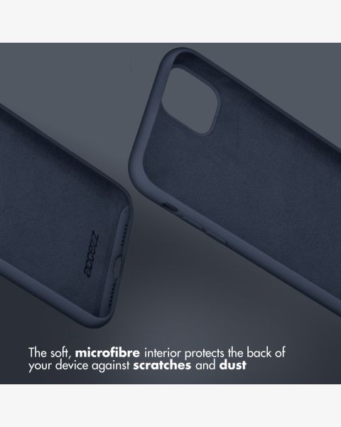 Accezz Liquid Silicone Backcover iPhone 13 - Donkerblauw / Dunkelblau  / Dark blue