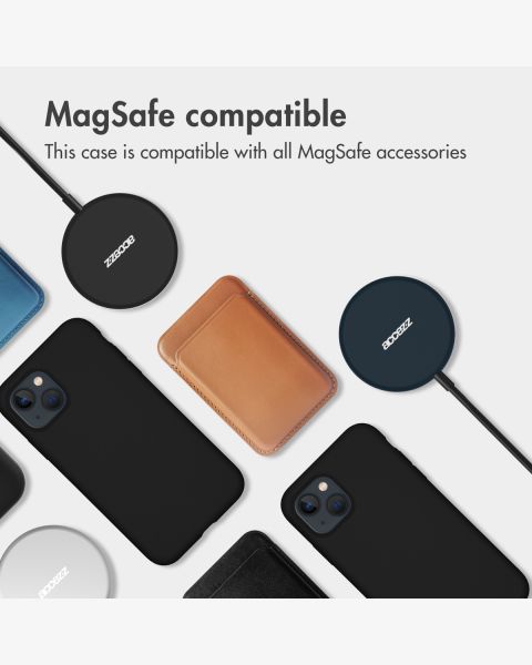 Accezz Liquid Silicone Backcover met MagSafe iPhone 13 - Zwart / Schwarz / Black