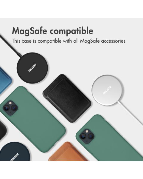 Accezz Liquid Silicone Backcover met MagSafe iPhone 13 Pro - Groen / Grün  / Green