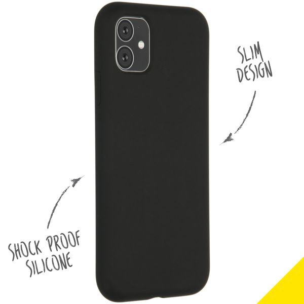 Accezz Liquid Silicone Backcover iPhone 11 - Zwart / Schwarz / Black